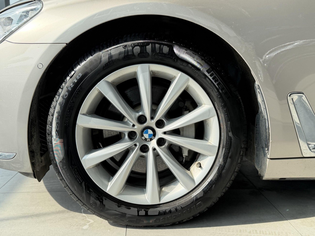 BMW 730Li 2016