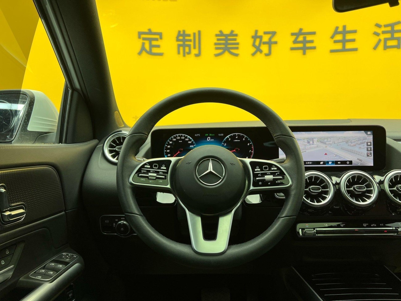 Mercedes-Benz GLA 200 2022