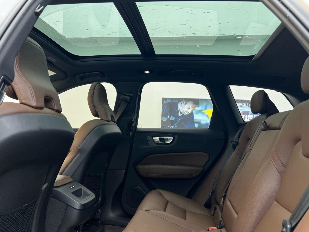 Volvo XC60 2022