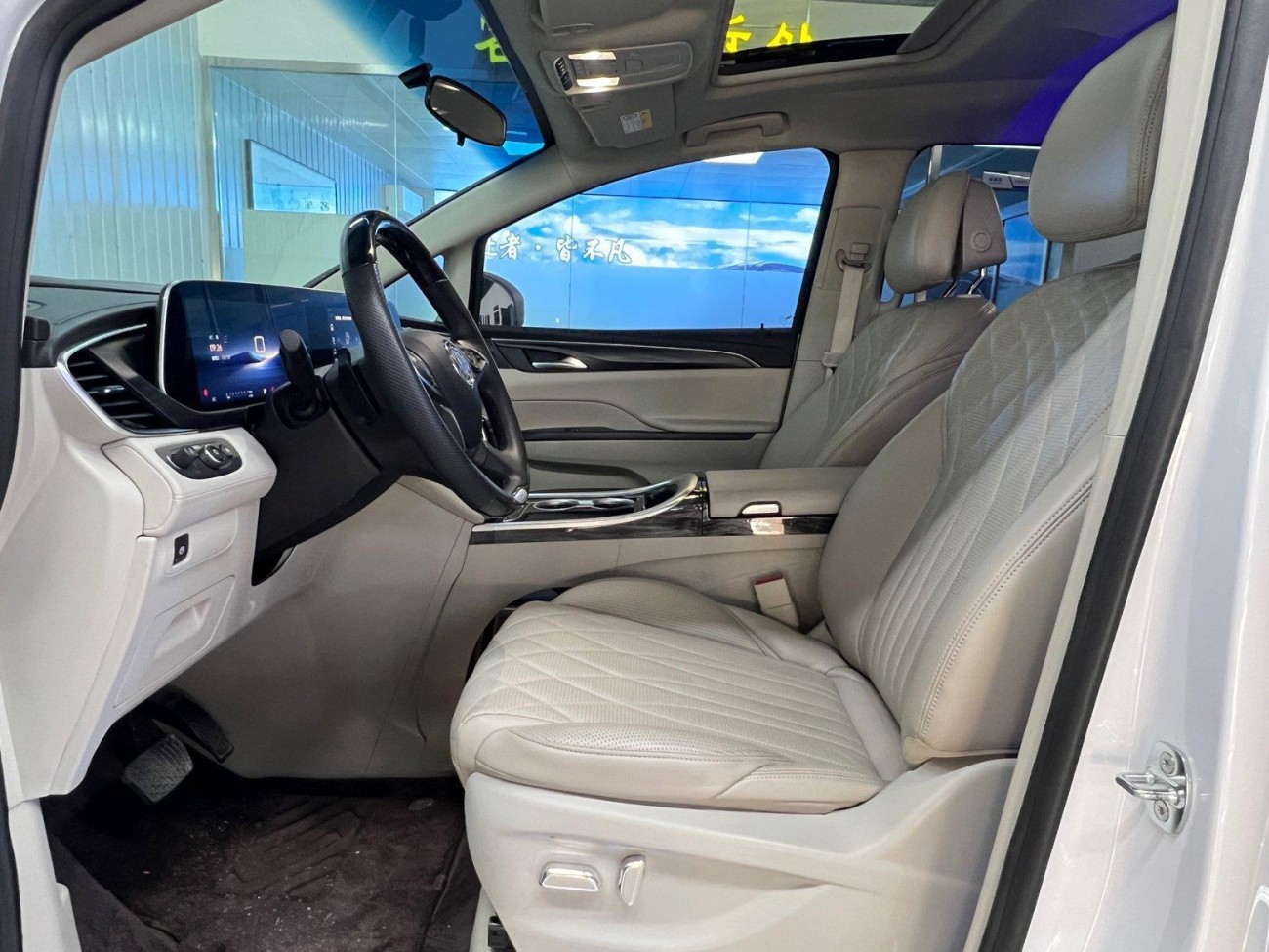 Buick GL8 2024