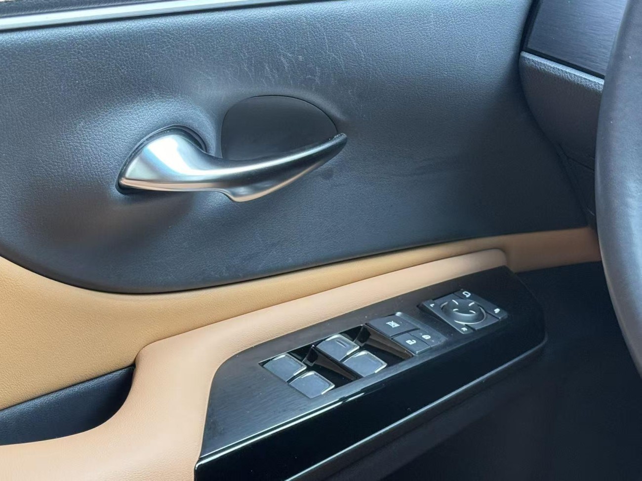 Lexus ES 200 2024