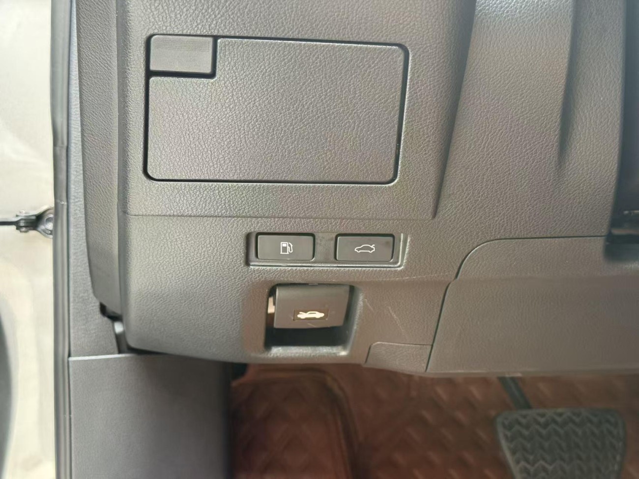Lexus ES 200 2024