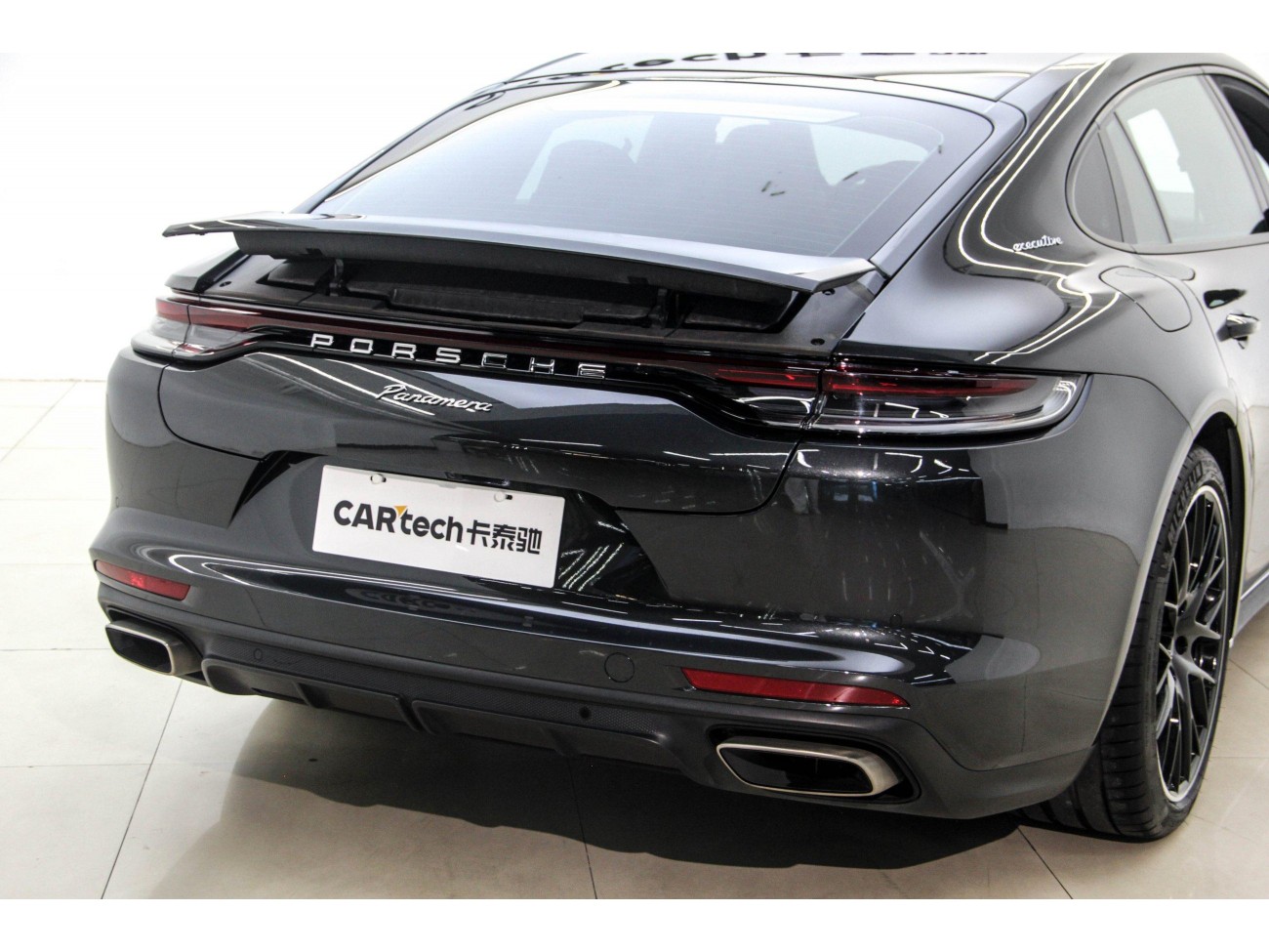 Porsche Panamera 2023