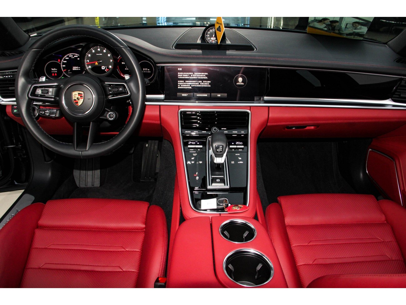 Porsche Panamera 2023