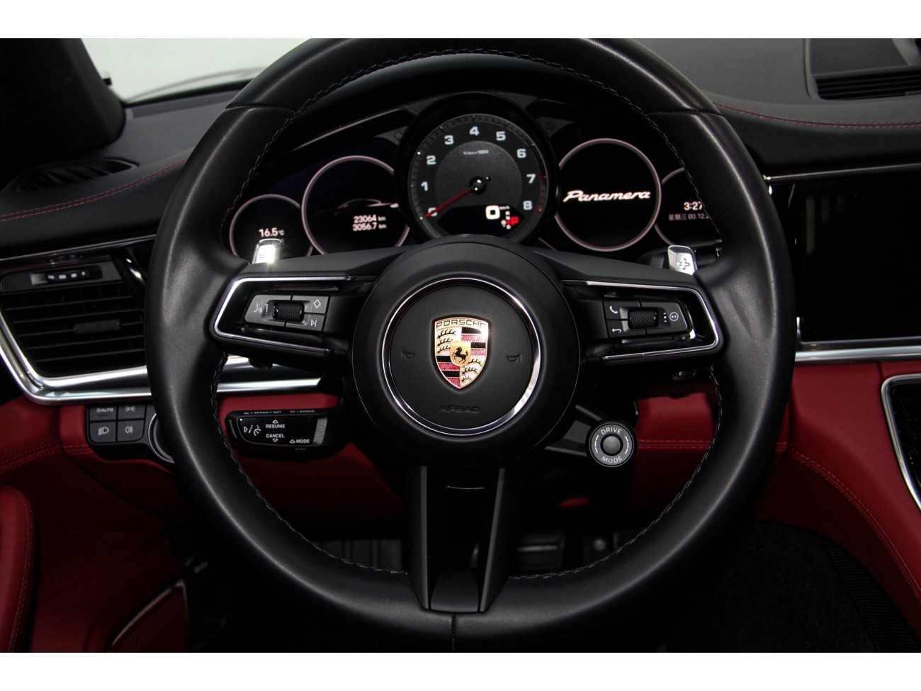 Porsche Panamera 2023
