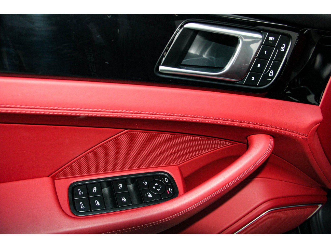 Porsche Panamera 2023