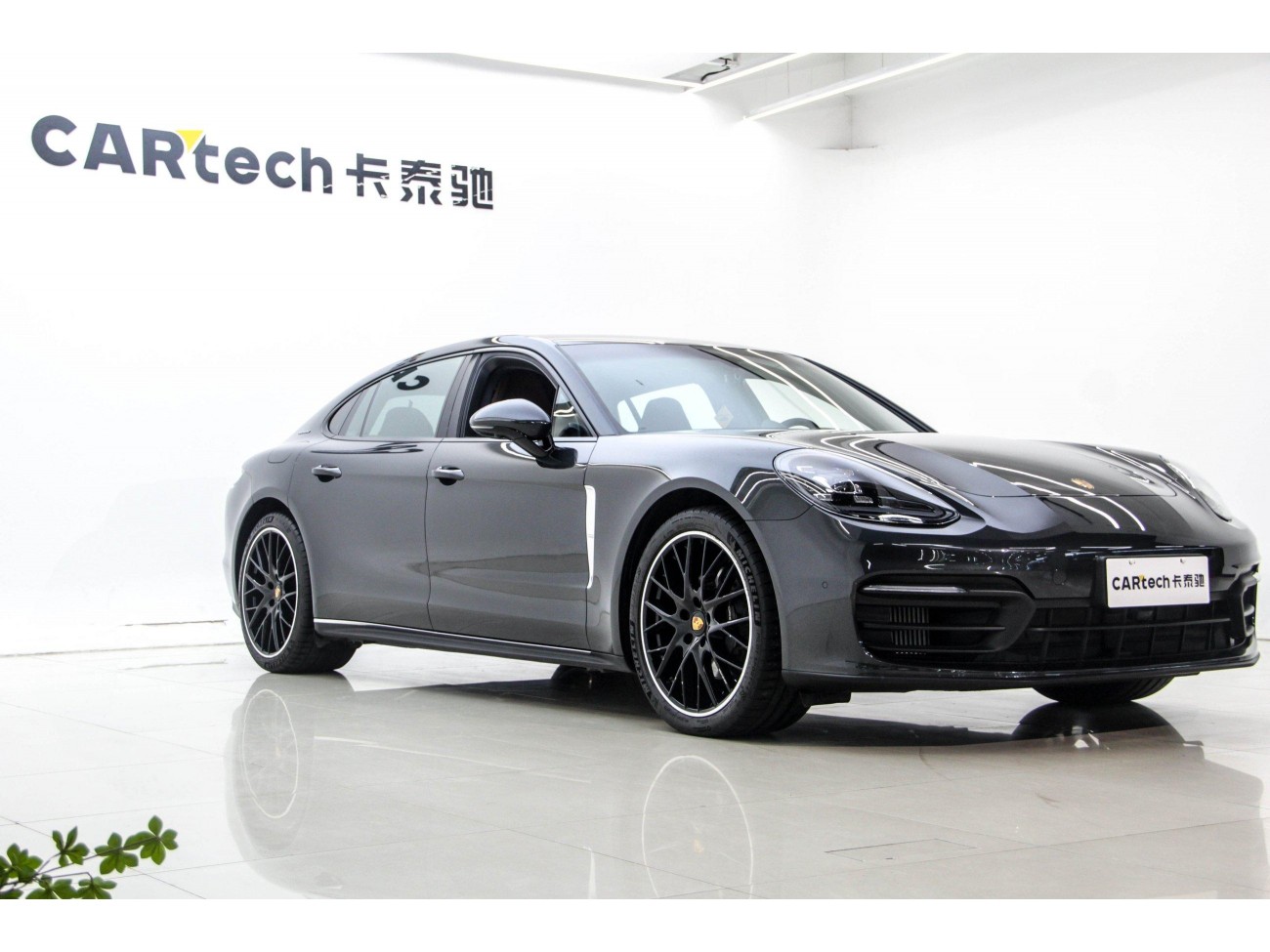 Porsche Panamera 2023