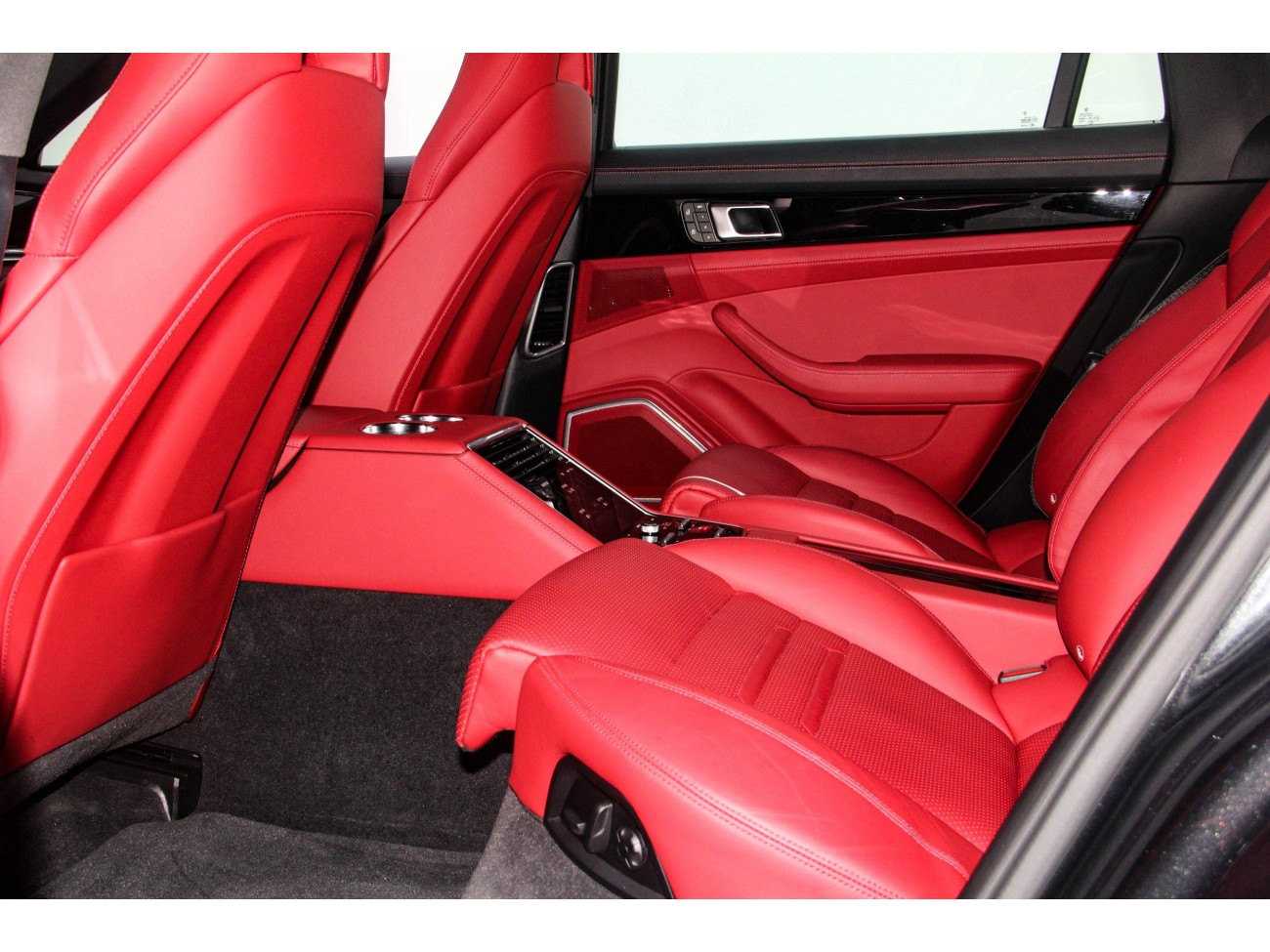 Porsche Panamera 2023