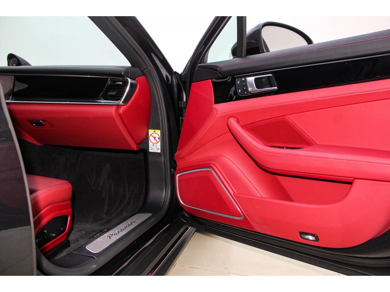 Porsche Panamera 2023
