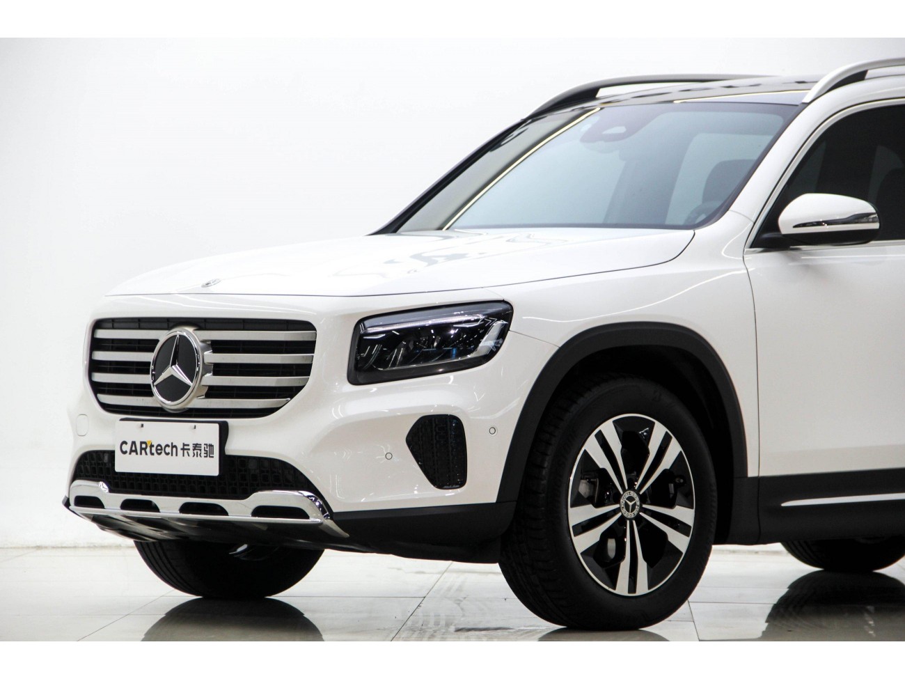 Mercedes-Benz GLB 2024