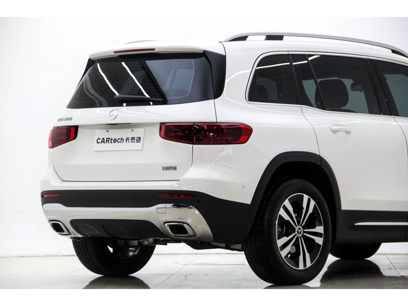 Mercedes-Benz GLB 2024