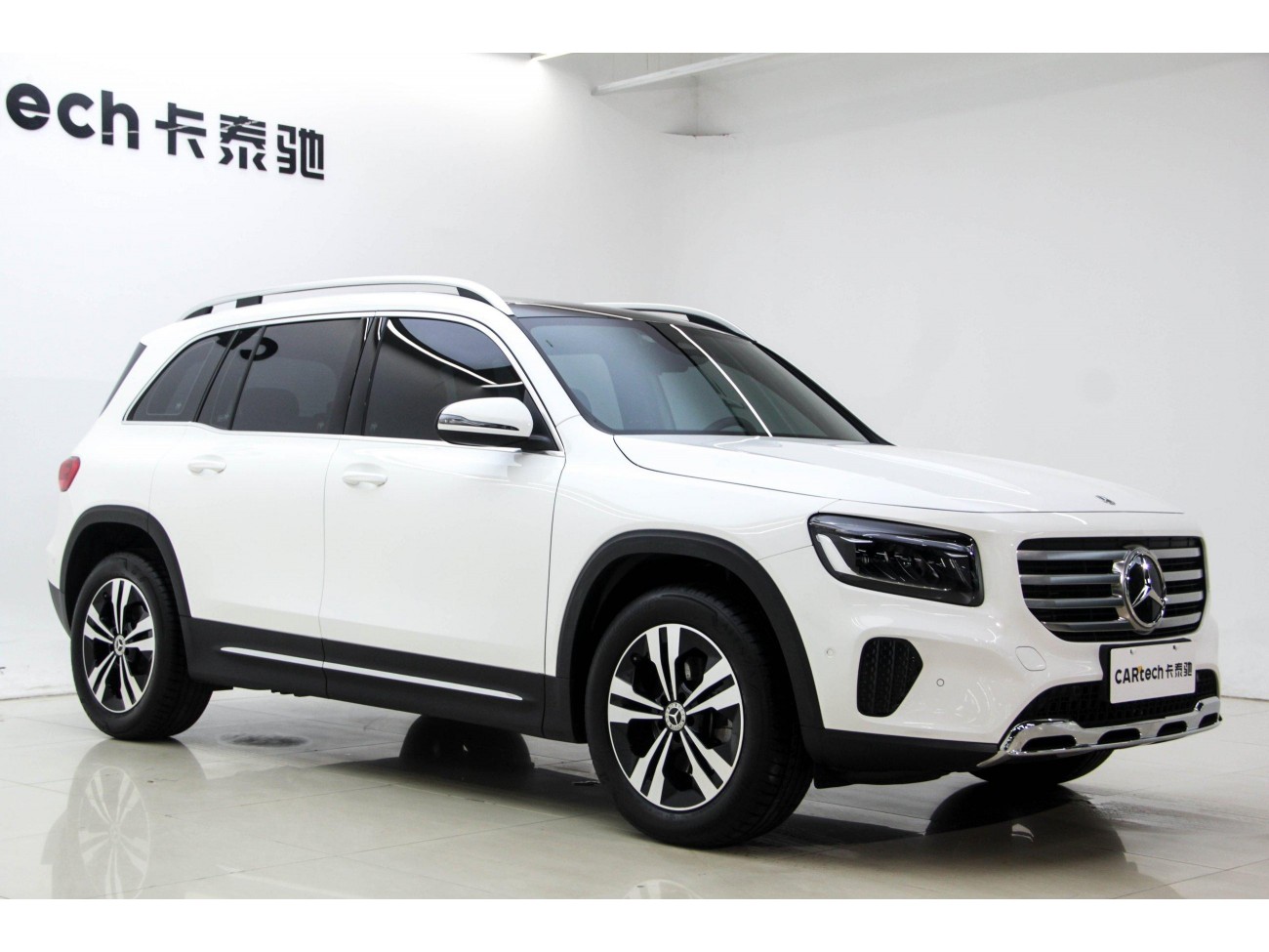 Mercedes-Benz GLB 2024
