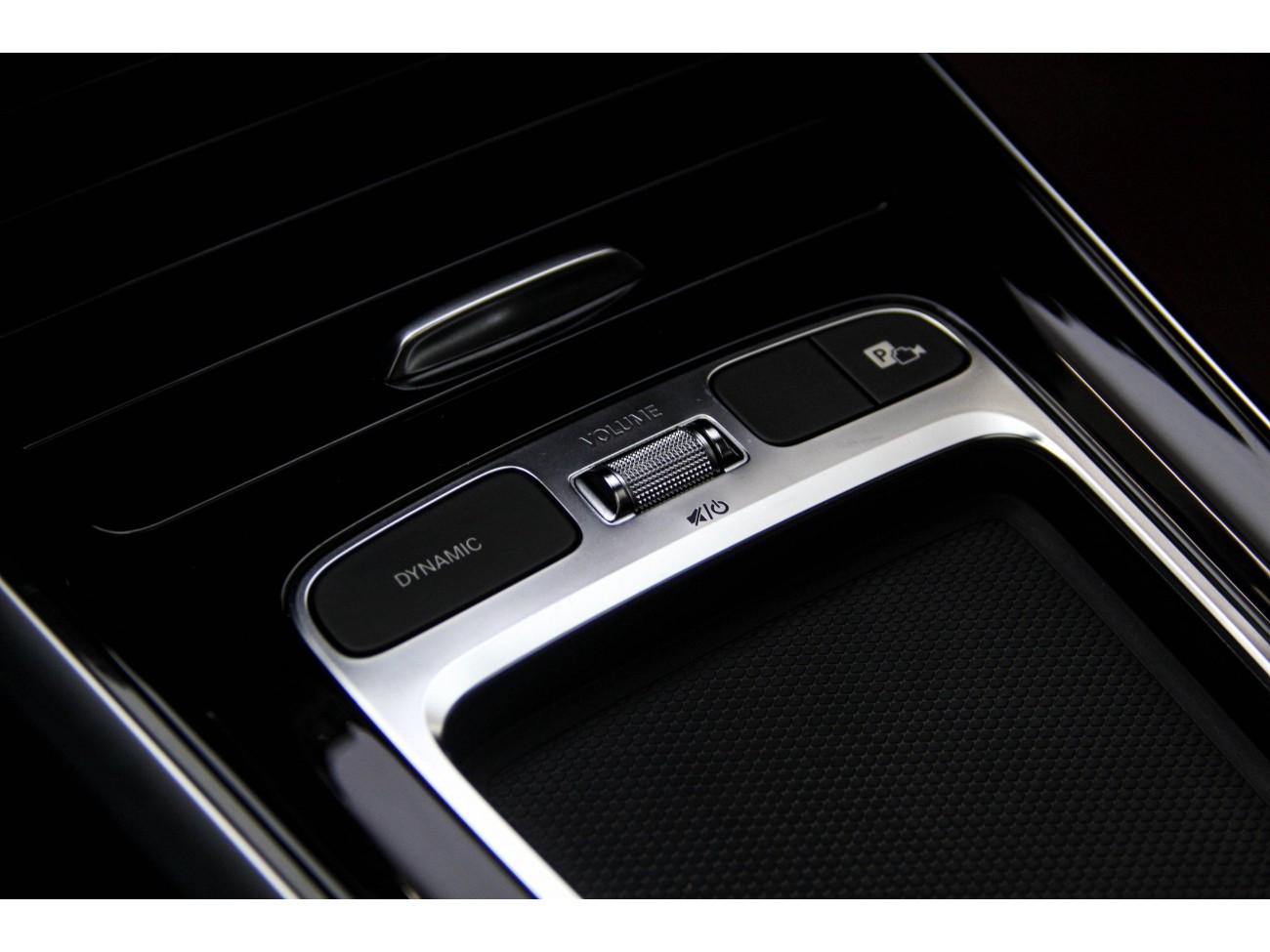 Mercedes-Benz GLB 2024