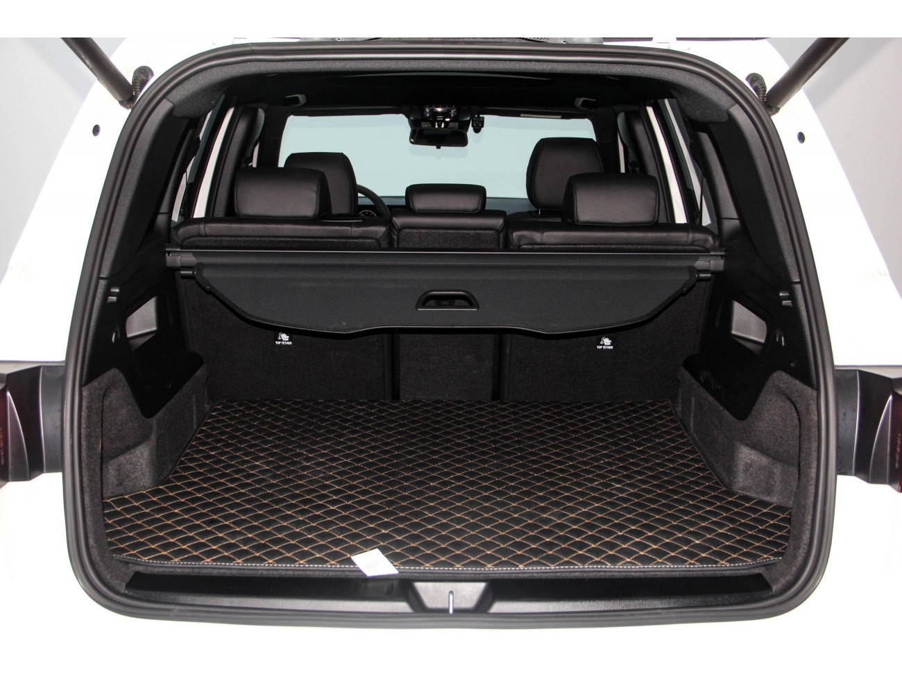 Mercedes-Benz GLB 2024