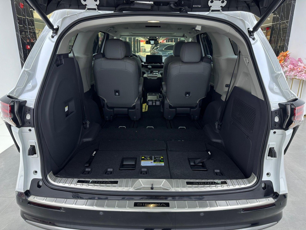 Toyota Sienna 2023