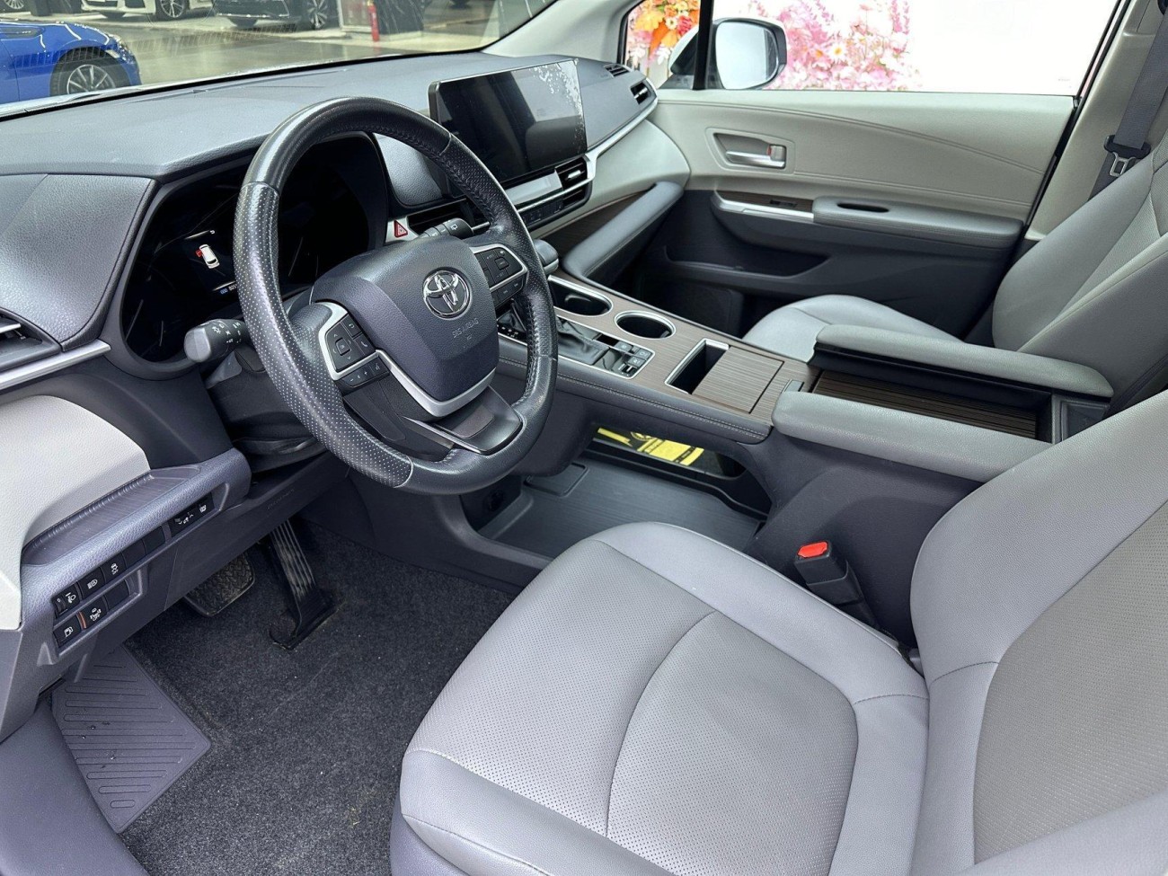 Toyota Sienna 2023