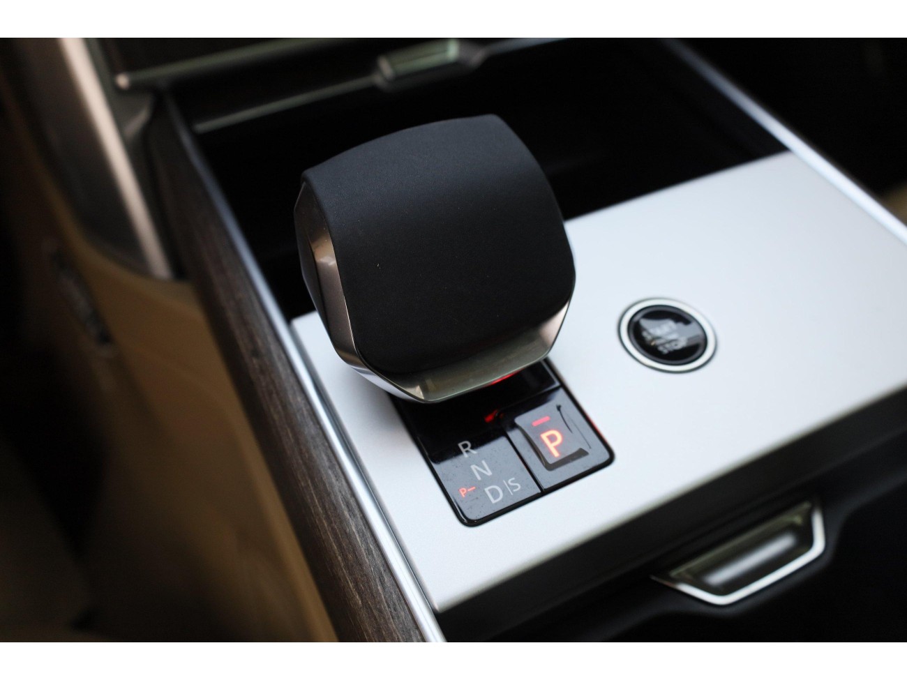 Land Rover Range Rover 2025