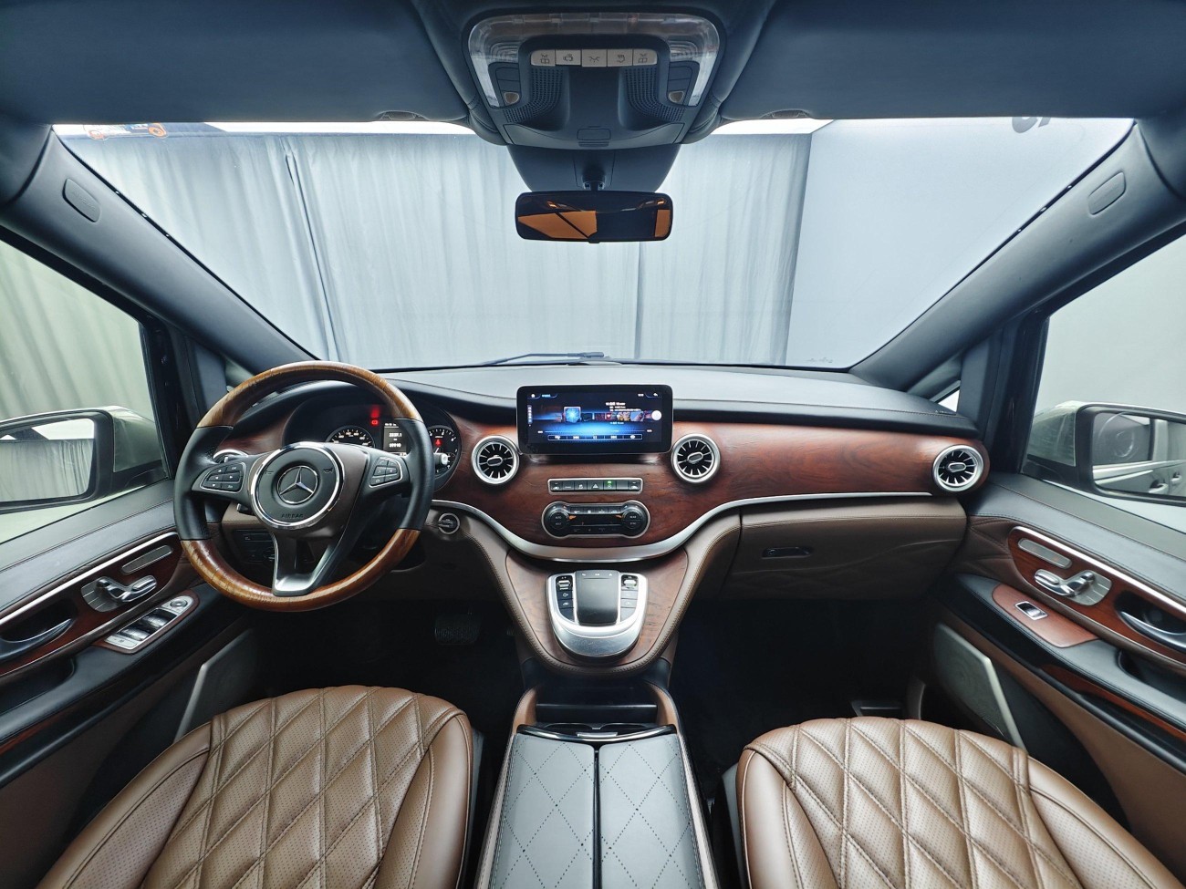 Mercedes-Benz 2022