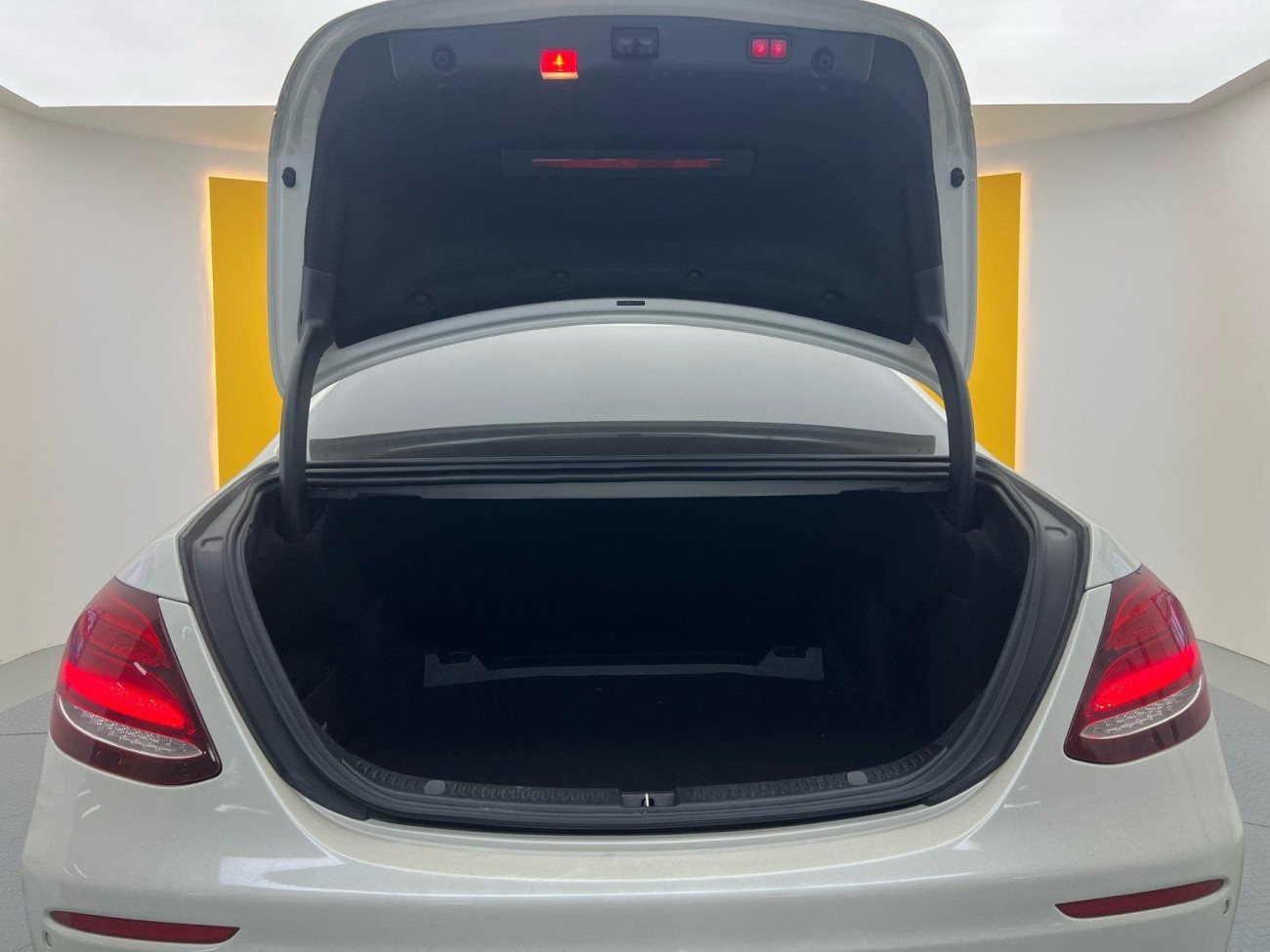Mercedes-Benz E 300 L 2019