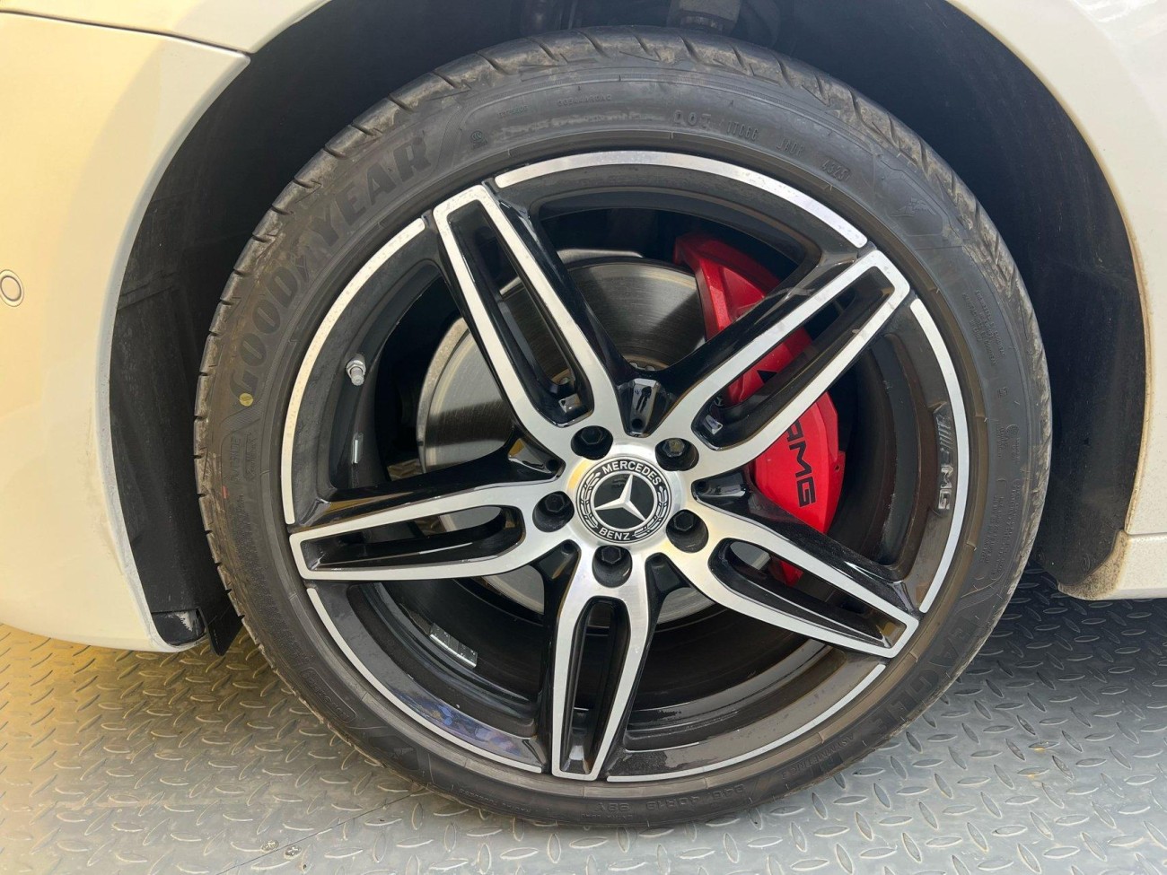 Mercedes-Benz E 300 L 2019