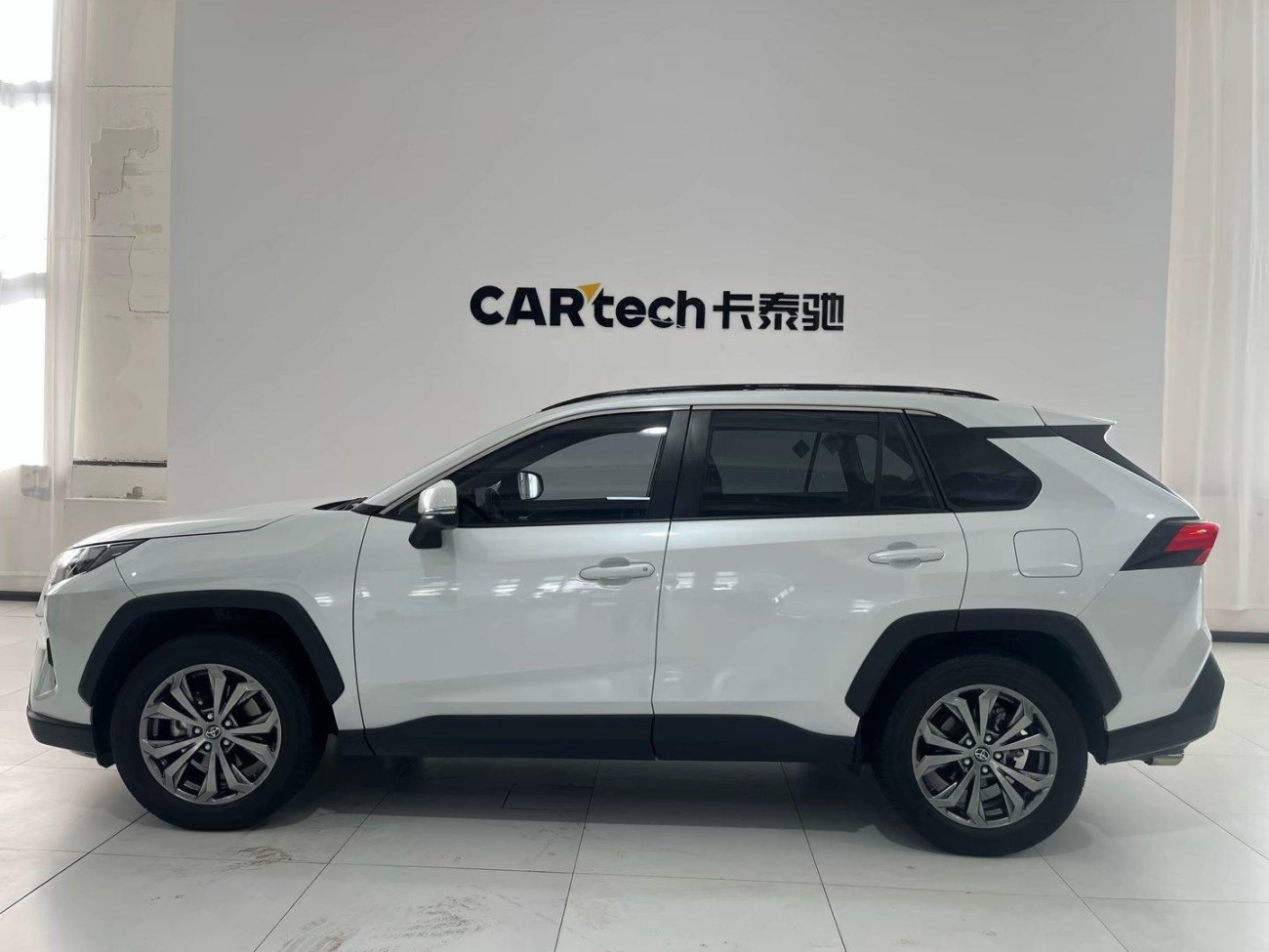 Toyota RAV4 2024