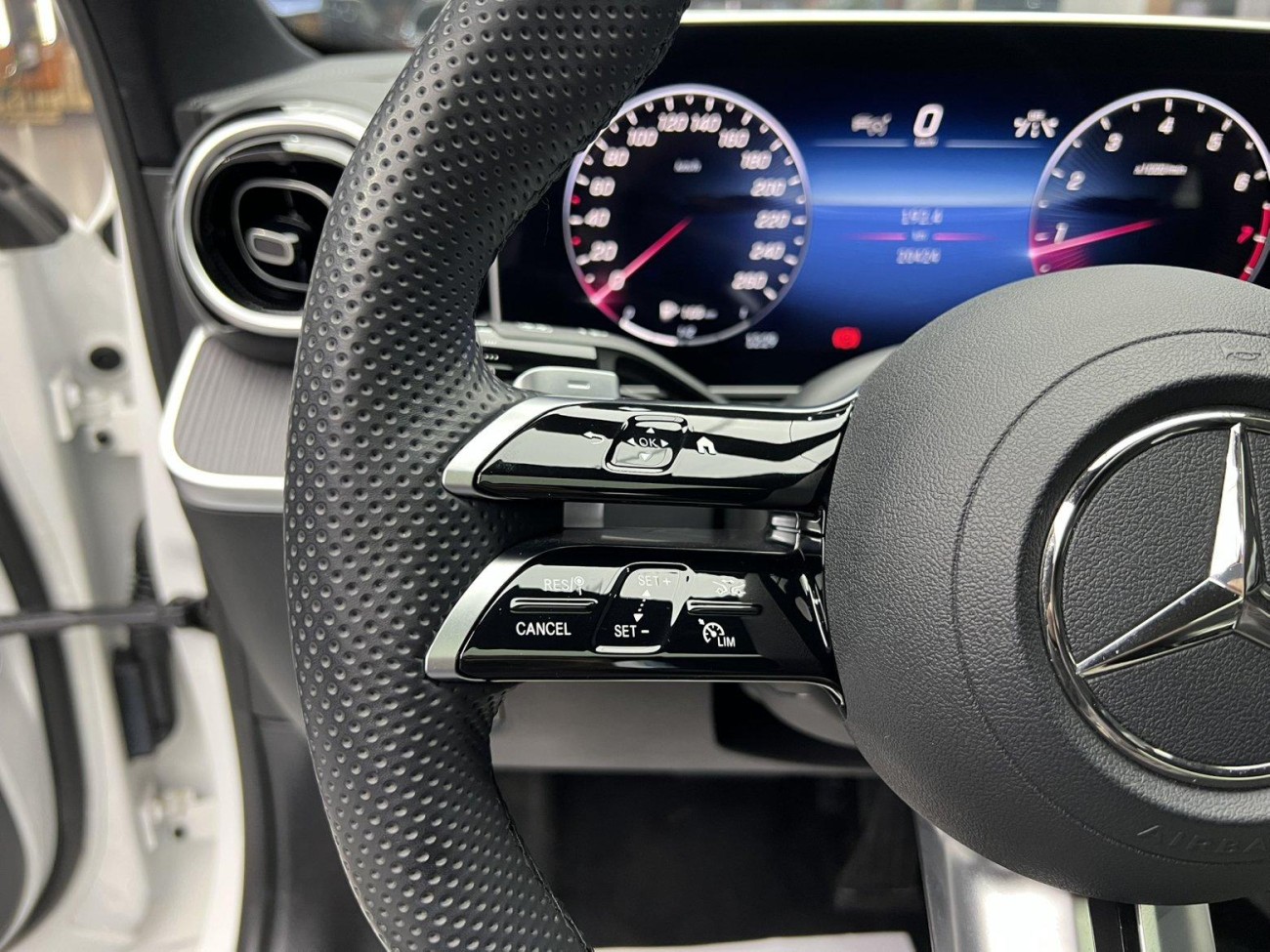 Mercedes-Benz C 200 L 2024