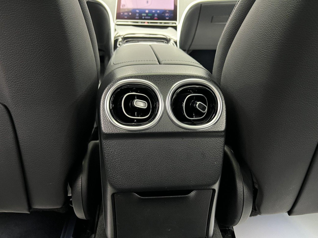 Mercedes-Benz C 200 L 2024