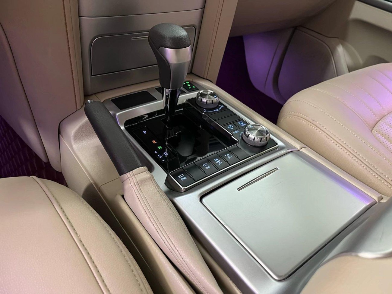Toyota Land Cruiser 2019