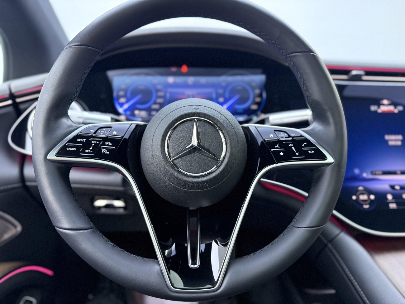 Mercedes-Benz EQS 2024