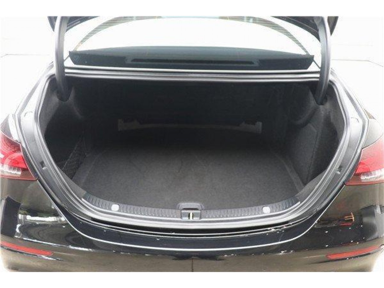 Mercedes-Benz E 300 L 2022