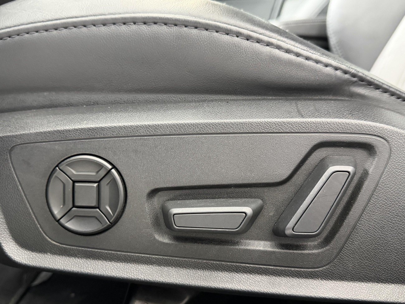Audi A6L 40 TFSI 2025