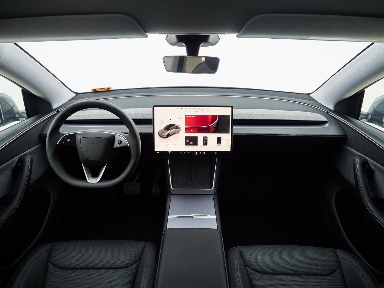 Tesla Model Y 2025