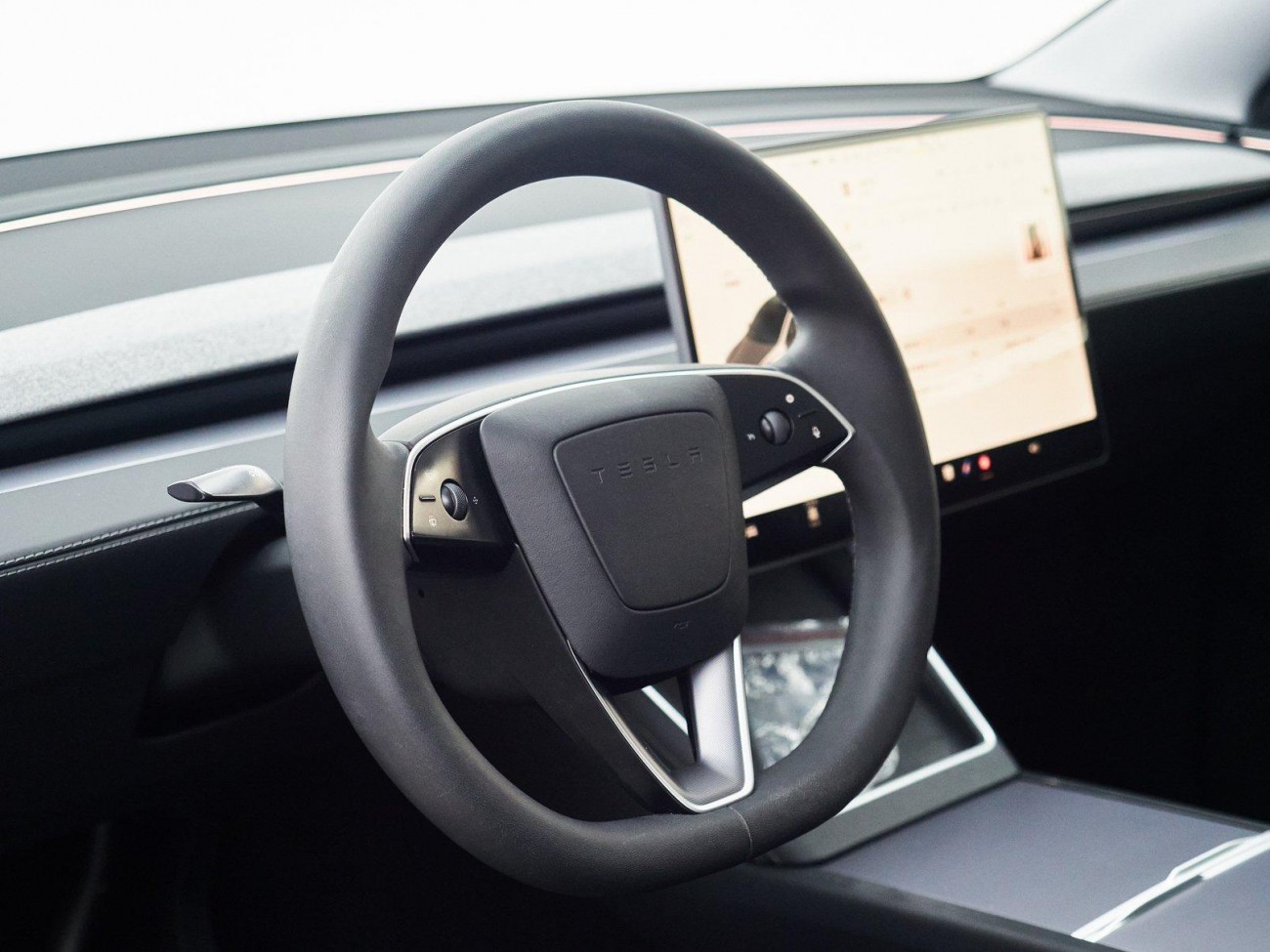 Tesla Model Y 2025