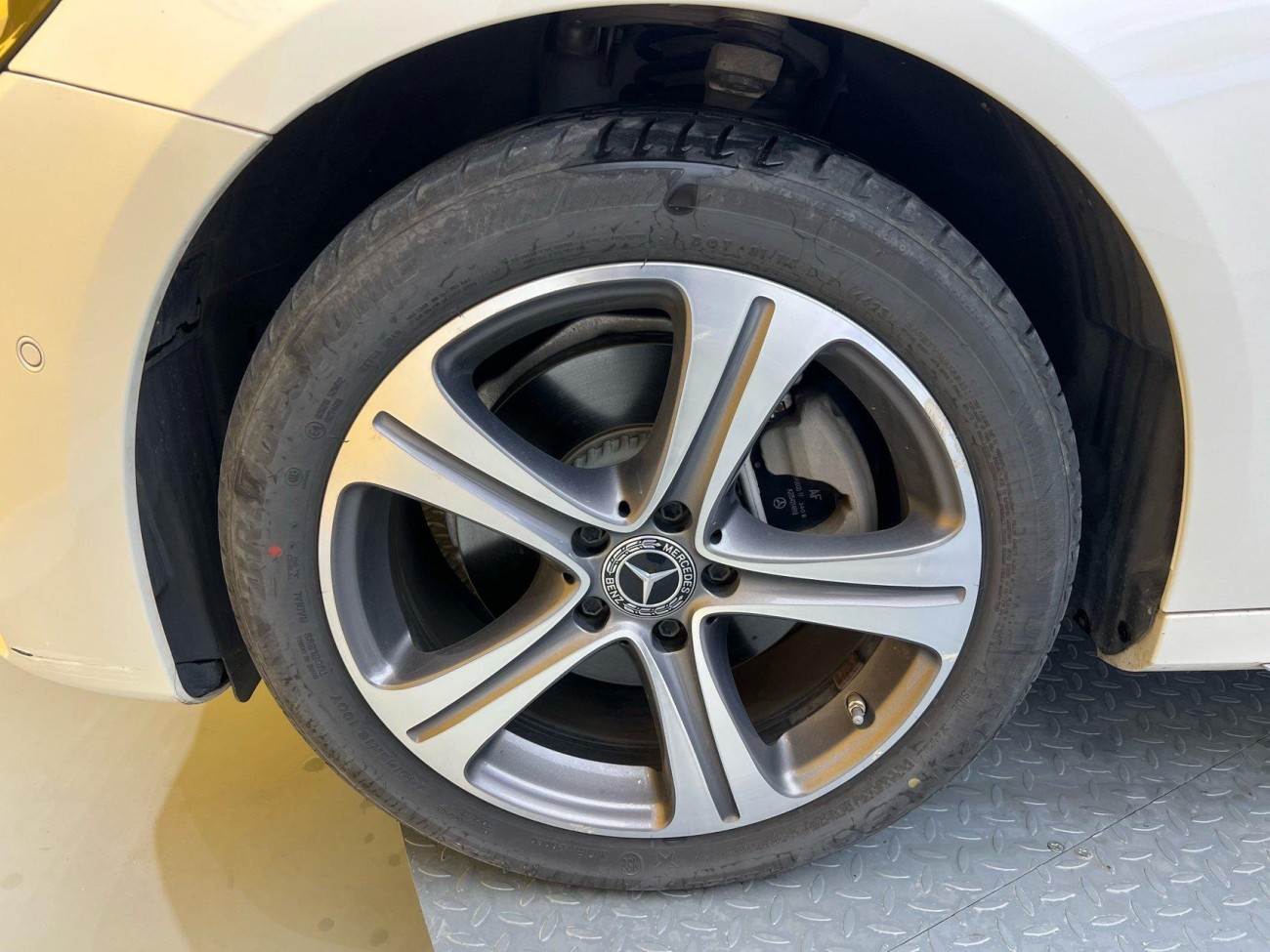 Mercedes-Benz E 260 L 2019