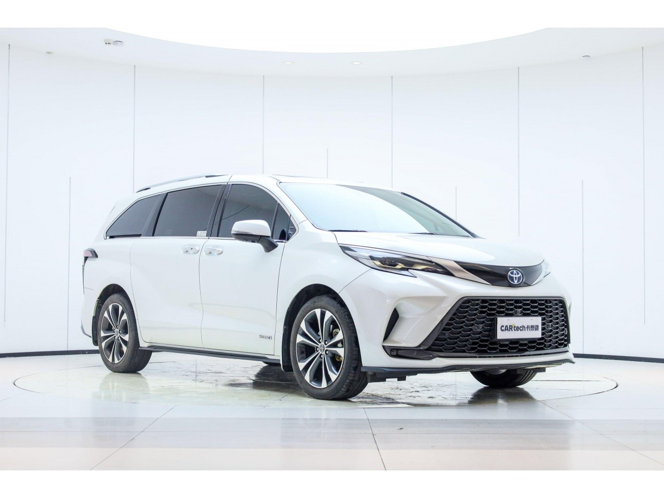 Toyota Granvia 2023