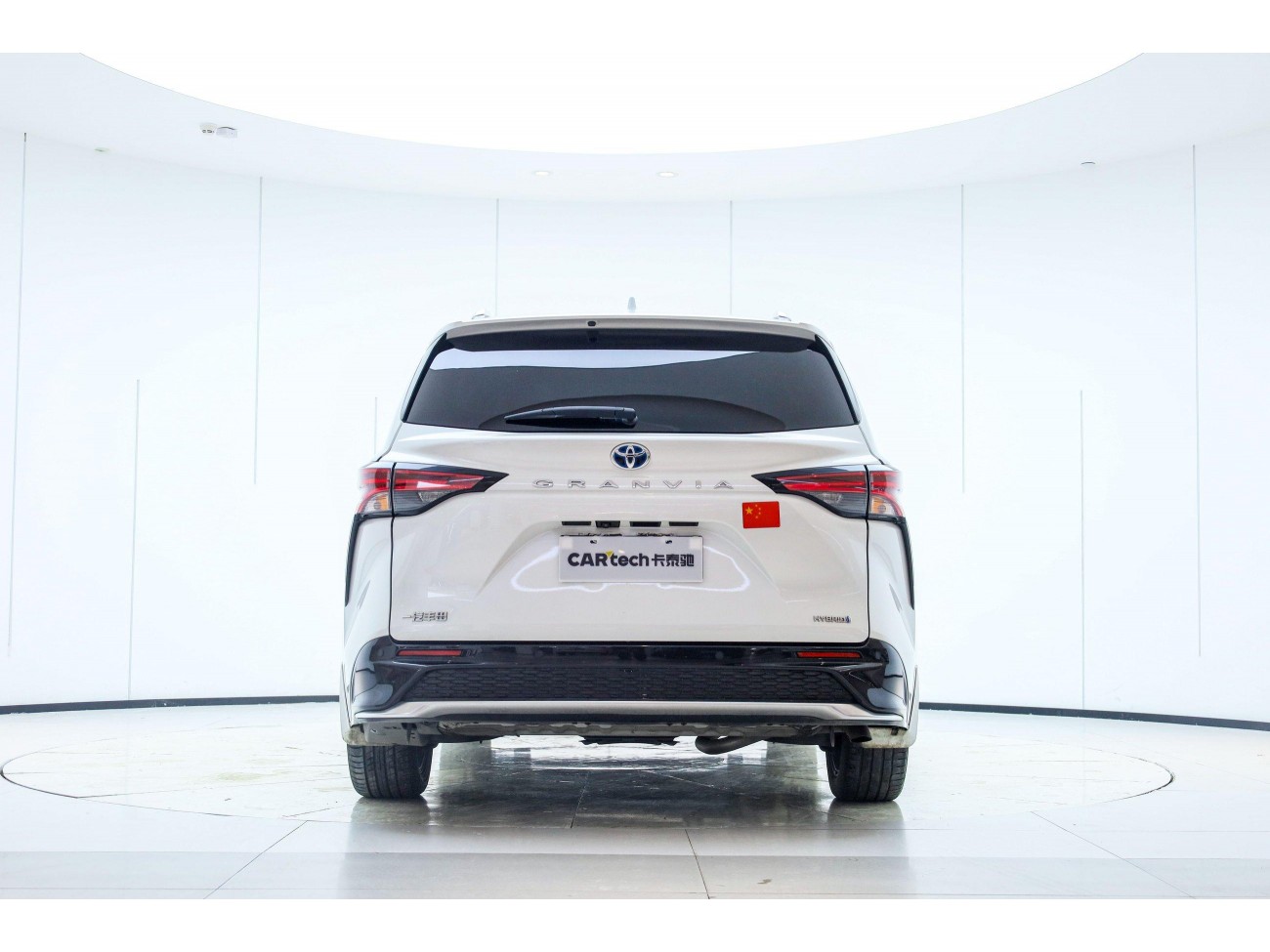 Toyota Granvia 2023