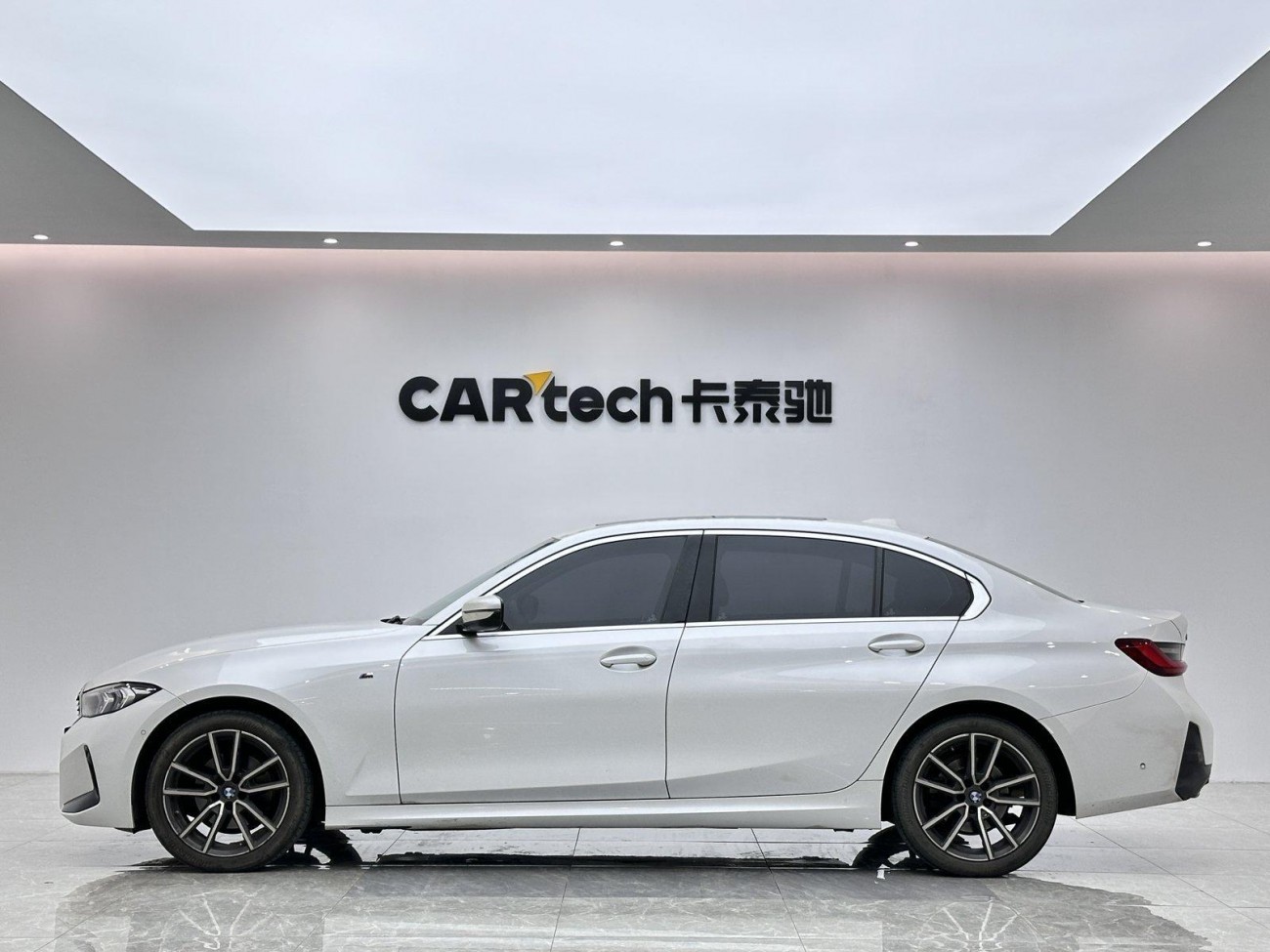 BMW 325Li 2023