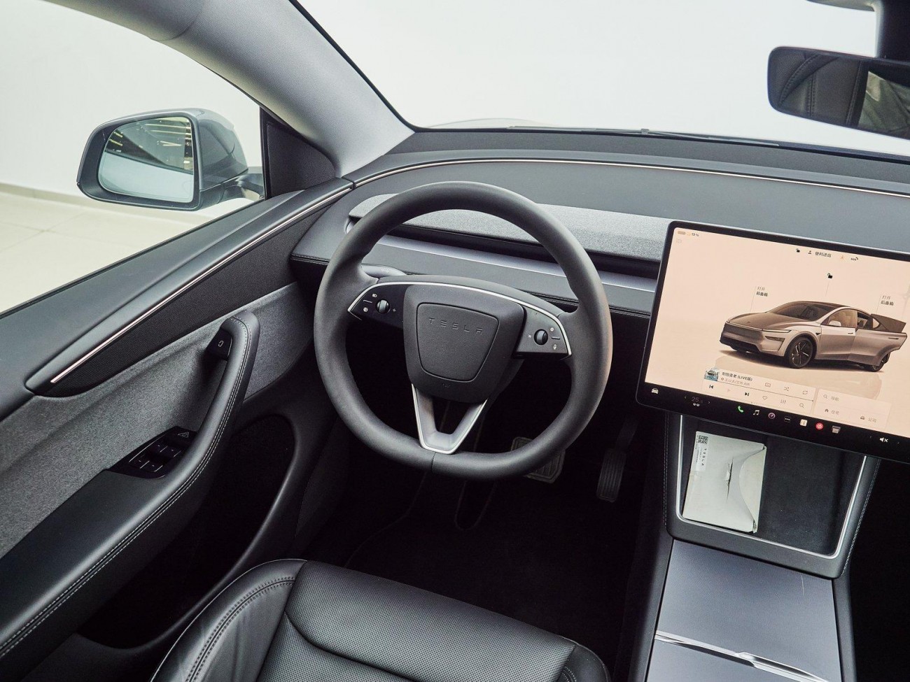 Tesla Model Y 2025