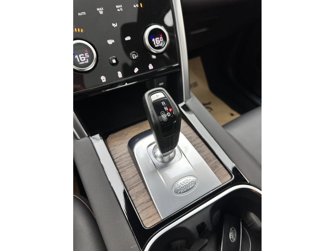 Land Rover Discovery Sport 2021