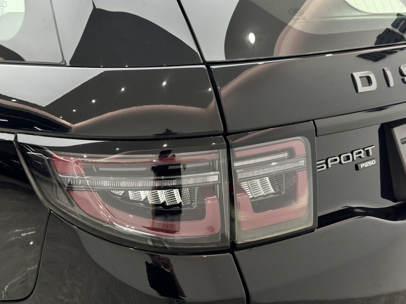 Land Rover Discovery Sport 2021