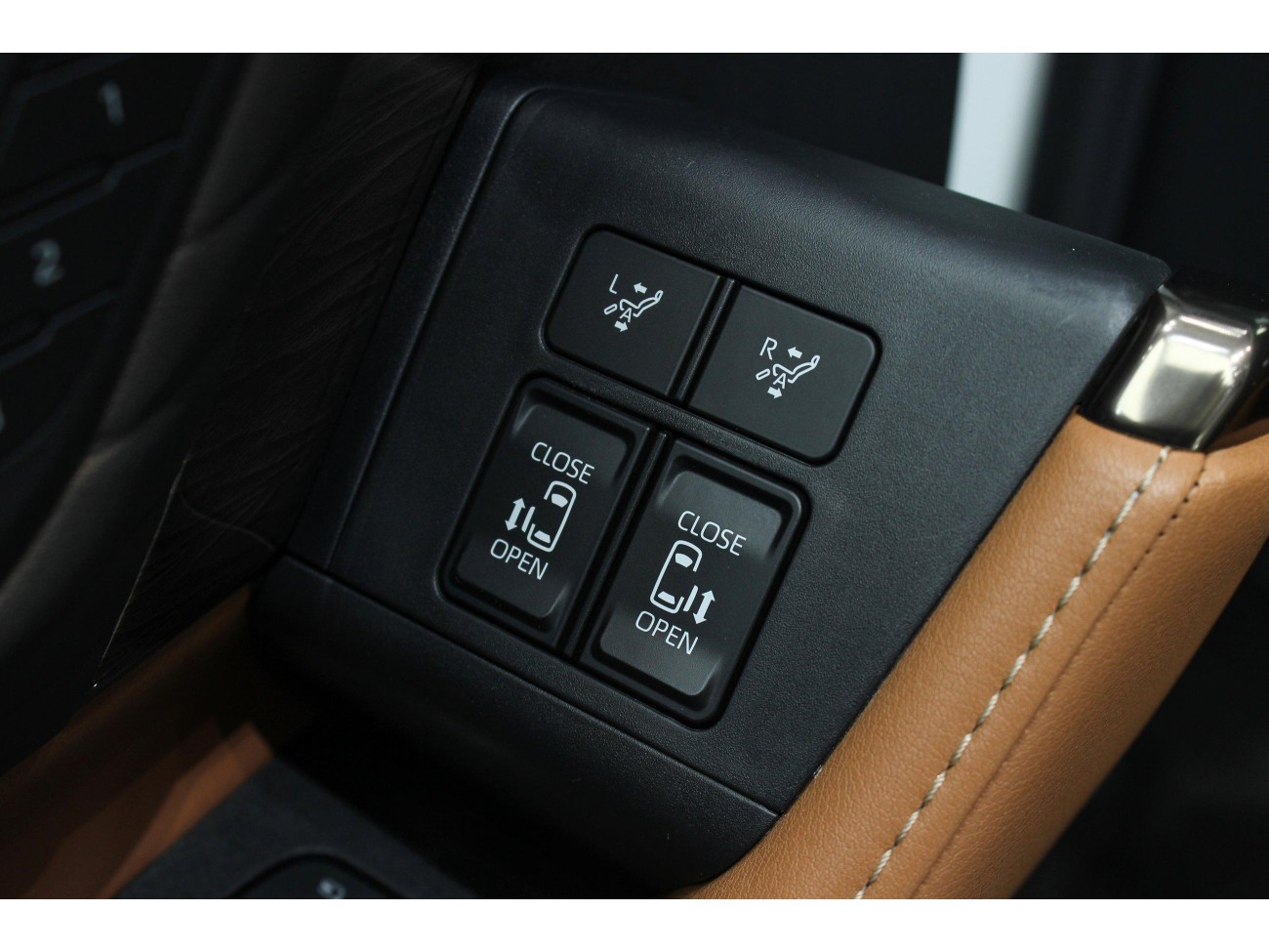 Toyota Vellfire 2024