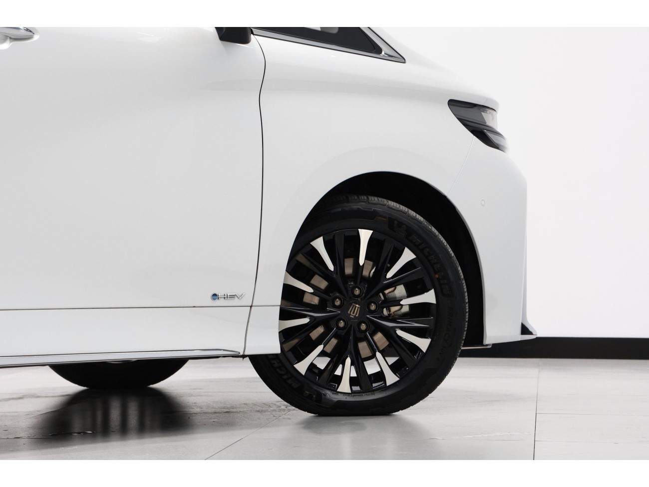 Toyota Vellfire 2024