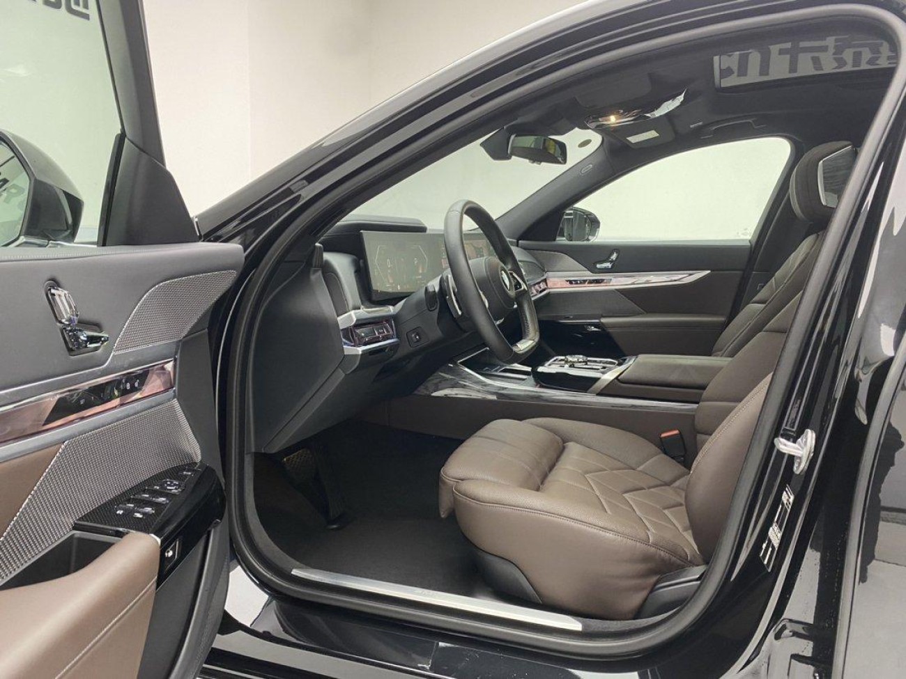 BMW 740Li 2024