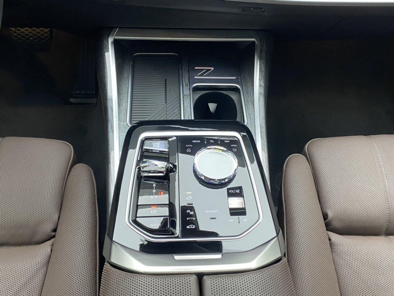 BMW 740Li 2024
