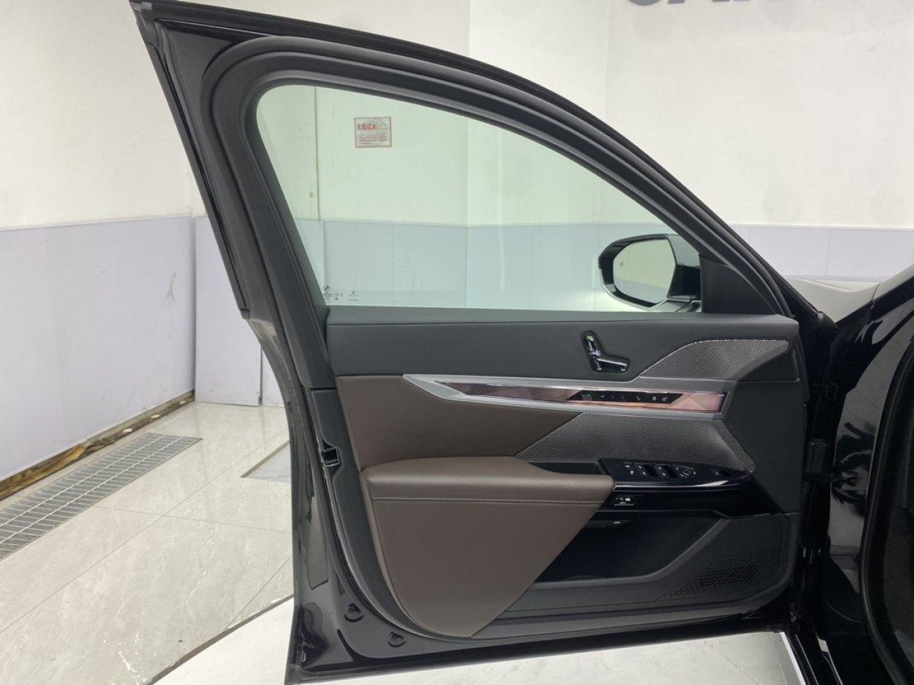 BMW 740Li 2024