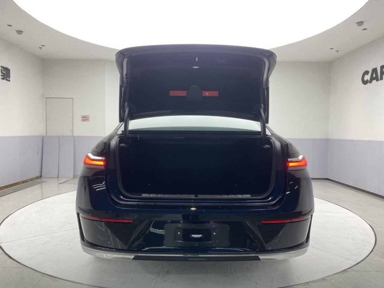 BMW 740Li 2024