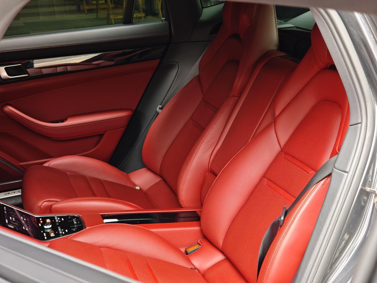 Porsche Panamera 2021