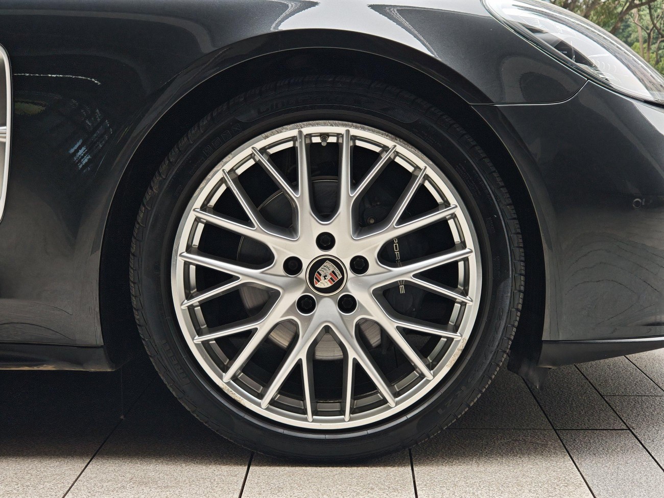 Porsche Panamera 2021