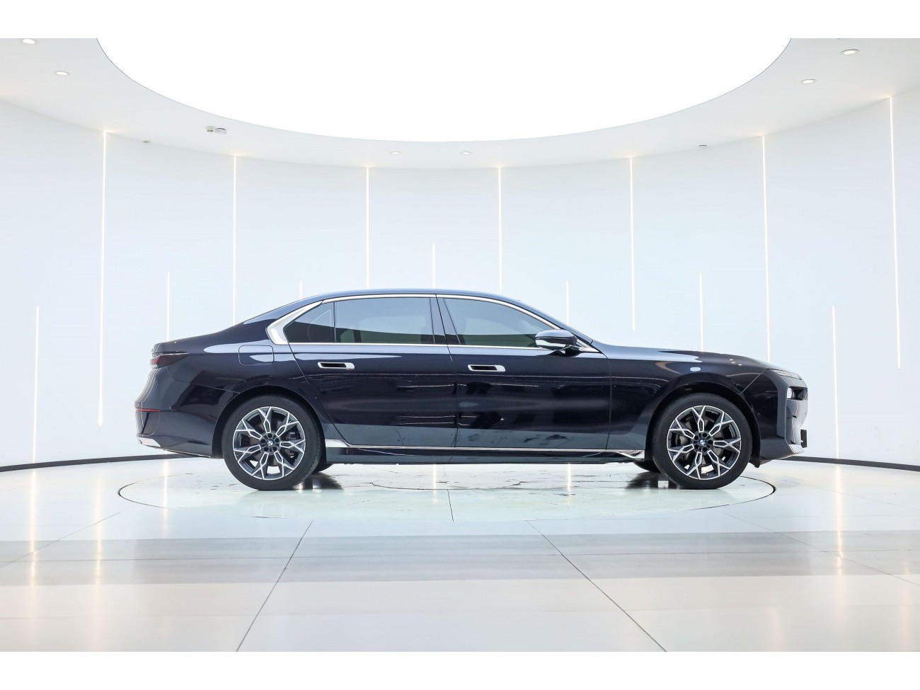 BMW 735Li 2024