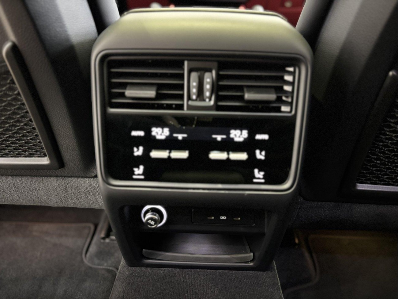 Porsche Cayenne 2024